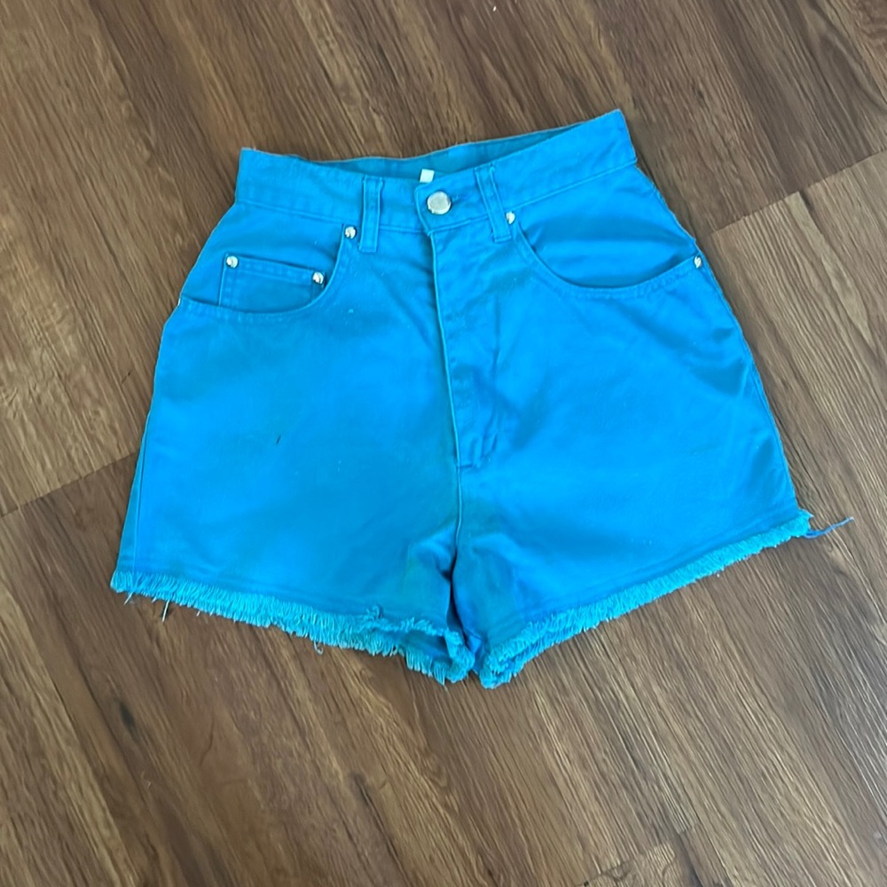 EXTRA SHORTS.         #482